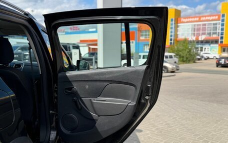 Renault Sandero II рестайлинг, 2017 год, 900 000 рублей, 10 фотография