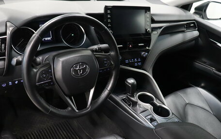 Toyota Camry, 2022 год, 3 271 000 рублей, 15 фотография