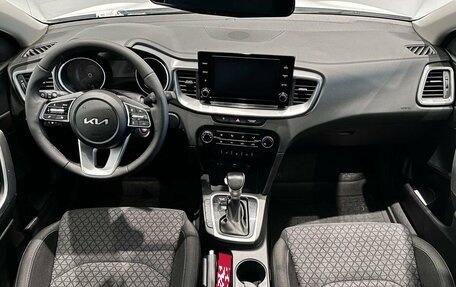KIA cee'd III, 2023 год, 1 950 000 рублей, 13 фотография