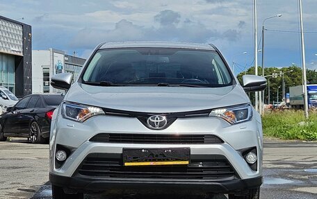 Toyota RAV4, 2018 год, 2 200 000 рублей, 2 фотография