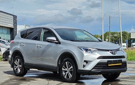 Toyota RAV4, 2018 год, 2 200 000 рублей, 3 фотография