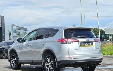 Toyota RAV4, 2018 год, 2 200 000 рублей, 7 фотография