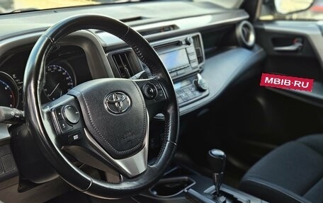 Toyota RAV4, 2018 год, 2 200 000 рублей, 9 фотография