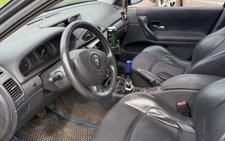 Renault Laguna II, 2004 год, 400 000 рублей, 8 фотография