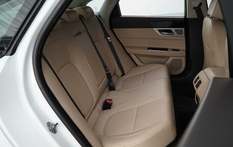 Jaguar XF II, 2016 год, 1 997 055 рублей, 8 фотография