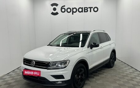 Volkswagen Tiguan II, 2018 год, 2 000 000 рублей, 2 фотография