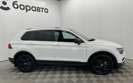 Volkswagen Tiguan II, 2018 год, 2 000 000 рублей, 8 фотография