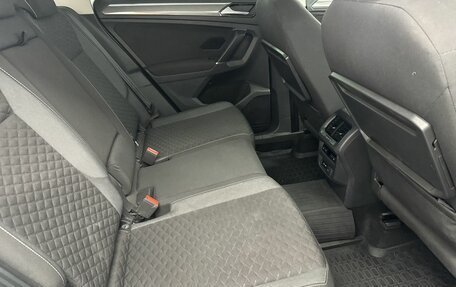 Volkswagen Tiguan II, 2018 год, 2 000 000 рублей, 25 фотография
