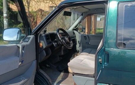 Volkswagen Caravelle T4, 1998 год, 600 000 рублей, 10 фотография