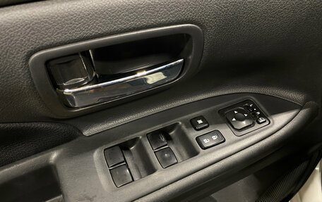 Mitsubishi Outlander III рестайлинг 3, 2014 год, 1 490 000 рублей, 15 фотография