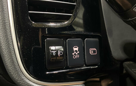 Mitsubishi Outlander III рестайлинг 3, 2014 год, 1 490 000 рублей, 16 фотография