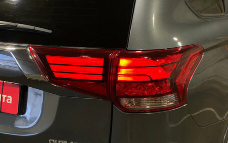 Mitsubishi Outlander III рестайлинг 3, 2019 год, 2 300 000 рублей, 8 фотография
