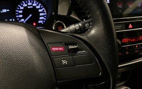 Mitsubishi Outlander III рестайлинг 3, 2019 год, 2 300 000 рублей, 18 фотография