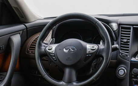 Infiniti QX70, 2013 год, 1 720 000 рублей, 16 фотография
