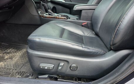 Toyota Camry, 2018 год, 1 899 990 рублей, 8 фотография