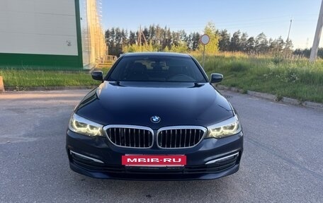 BMW 5 серия, 2018 год, 2 500 000 рублей, 3 фотография