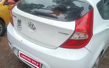 Hyundai Solaris II рестайлинг, 2013 год, 600 000 рублей, 2 фотография