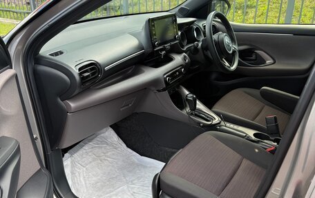Toyota Yaris, 2020 год, 1 350 000 рублей, 7 фотография