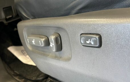 Toyota Land Cruiser Prado 120 рестайлинг, 2004 год, 1 999 000 рублей, 16 фотография