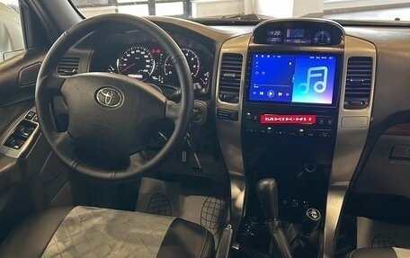 Toyota Land Cruiser Prado 120 рестайлинг, 2004 год, 1 999 000 рублей, 10 фотография