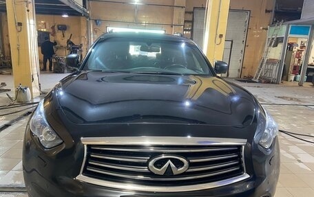Infiniti QX70, 2014 год, 2 150 000 рублей, 1 фотография