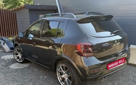 Renault Sandero II рестайлинг, 2016 год, 1 500 000 рублей, 2 фотография