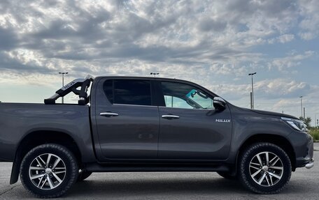 Toyota Hilux VIII, 2016 год, 2 990 000 рублей, 5 фотография