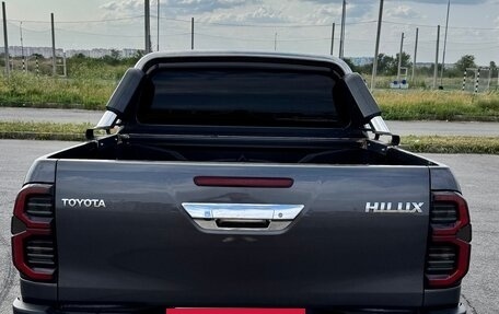 Toyota Hilux VIII, 2016 год, 2 990 000 рублей, 9 фотография