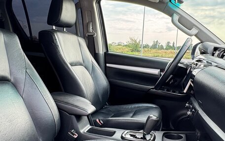 Toyota Hilux VIII, 2016 год, 2 990 000 рублей, 28 фотография