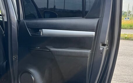Toyota Hilux VIII, 2016 год, 2 990 000 рублей, 22 фотография