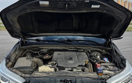 Toyota Hilux VIII, 2016 год, 2 990 000 рублей, 30 фотография