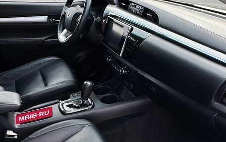 Toyota Hilux VIII, 2016 год, 2 990 000 рублей, 29 фотография