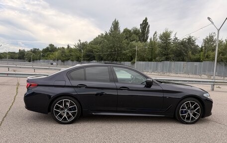 BMW 5 серия, 2021 год, 5 400 000 рублей, 5 фотография