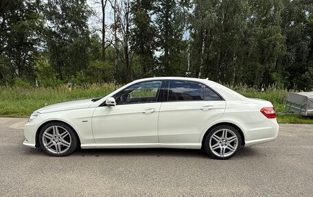 Mercedes-Benz E-Класс, 2011 год, 1 200 000 рублей, 5 фотография