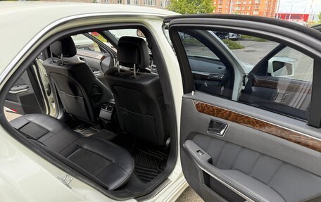 Mercedes-Benz E-Класс, 2011 год, 1 200 000 рублей, 10 фотография