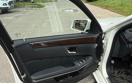 Mercedes-Benz E-Класс, 2011 год, 1 200 000 рублей, 8 фотография