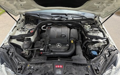 Mercedes-Benz E-Класс, 2011 год, 1 200 000 рублей, 14 фотография