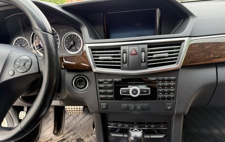 Mercedes-Benz E-Класс, 2011 год, 1 200 000 рублей, 15 фотография