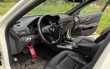 Mercedes-Benz E-Класс, 2011 год, 1 200 000 рублей, 7 фотография
