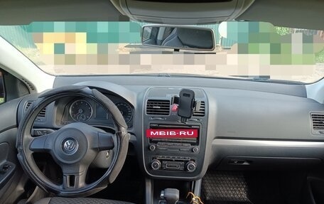 Volkswagen Jetta VI, 2010 год, 700 000 рублей, 3 фотография