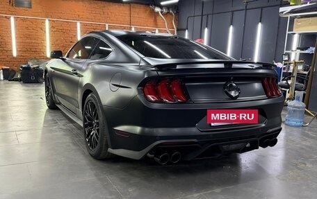 Ford Mustang VI рестайлинг, 2019 год, 4 400 000 рублей, 2 фотография