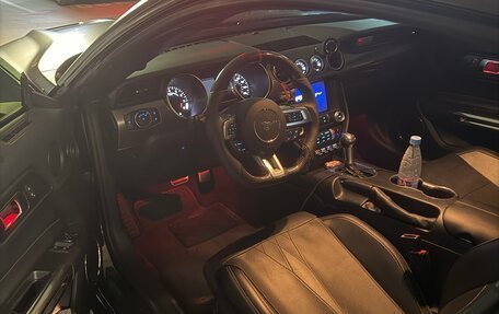 Ford Mustang VI рестайлинг, 2019 год, 4 400 000 рублей, 7 фотография