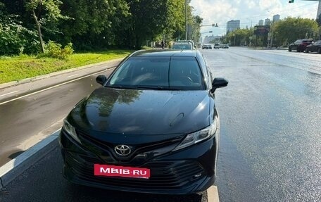 Toyota Camry, 2020 год, 2 050 000 рублей, 1 фотография