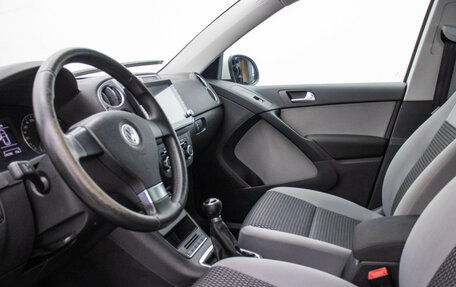 Volkswagen Tiguan I, 2010 год, 995 000 рублей, 11 фотография