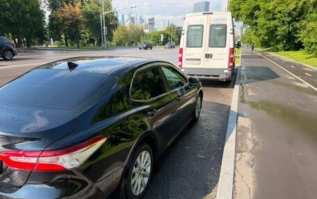 Toyota Camry, 2020 год, 2 050 000 рублей, 4 фотография
