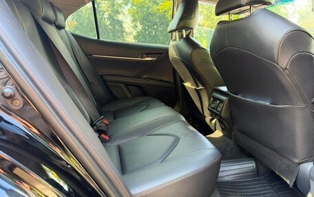 Toyota Camry, 2020 год, 2 050 000 рублей, 10 фотография