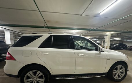 Mercedes-Benz M-Класс, 2011 год, 1 800 000 рублей, 3 фотография