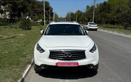 Infiniti FX II, 2011 год, 1 850 000 рублей, 2 фотография