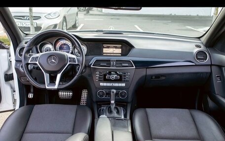 Mercedes-Benz C-Класс, 2012 год, 1 500 000 рублей, 8 фотография