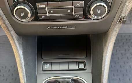 Volkswagen Golf VI, 2012 год, 840 000 рублей, 23 фотография